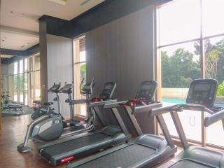 Comfy and Modern Studio at Transpark Cibubur Apartment By Travelio - Depok - 1