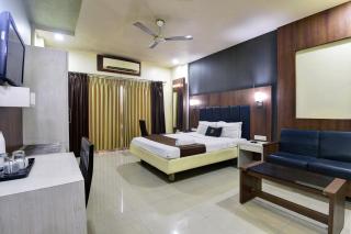 Hotel Devanshi & Banquets by Classy Stay - 9