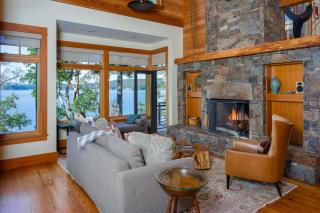 Hook's Nest-magnificent Waterfront Luxury Home - Eastsound - 2