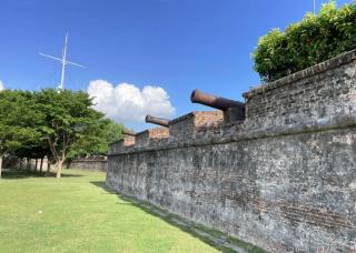 The Georgetown Green Gates - George Town - 5