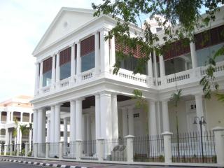 The Georgetown Green Gates - 2