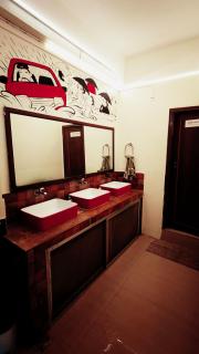 Hotel Suncity - Guwahati - 4