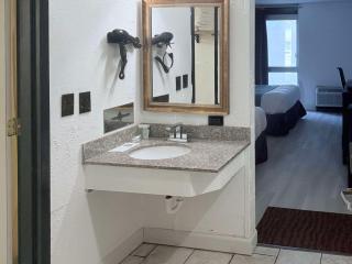 Rodeway Inn - Enid - 2