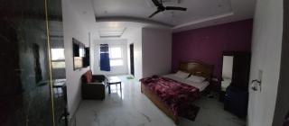 Hotel Vrindavan - - 5