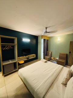 Air Avenue Hotel - Airport - Devanahalli-Bangalore - 2