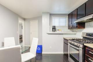 Victorian Retreat 2Bed, 1Bath, Parking, Game Room - Oakland - 3