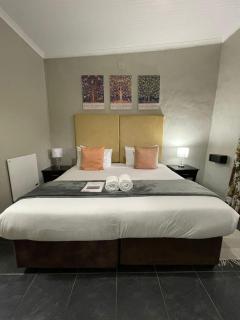 Ollivanders Estate - 1