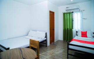 RedDoorz at Guanzons Homestay - - 0