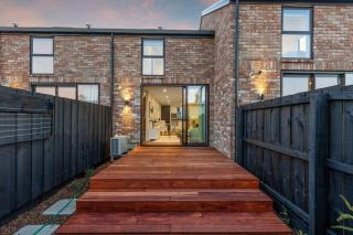 New build City Townhouse & Gated Car Park - Christchurch - 7