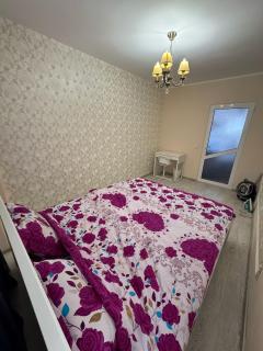 Bright Family Escape in Galati 3 Room Apartment with 2 Bathrooms and Natural Light - 2