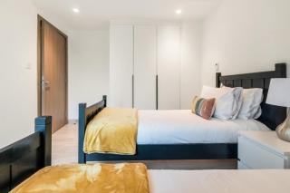 Dubai Luxury 4BR Villa in Murooj Al Furjan - 9