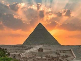Pyramids Of Lska - Il Cairo - 0