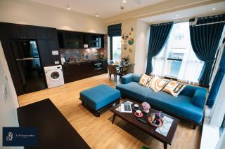 High-ser Apartment -2BR - NiceView - Parking - Spacious - In center - 6