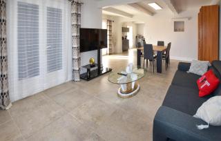 2 Bedroom Stunning Home In Sarrians - Sarrians - 8