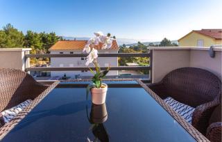 Amazing Apartment In Dobrinj With Wifi - Dobrinj - 3