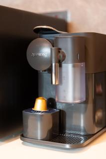 Royal 4BR Burj Khalifa View Dubai Mall - 7