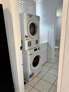Surfers Paradise Ocean View Apartment with Pool & Lift Access - Gold Coast - 7