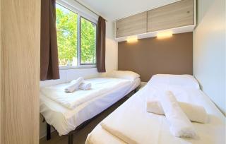 2 Bedroom Amazing StaCaravan In Glavotok - Brzac - 6