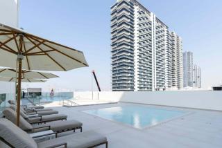 New Studio In Jvc Balcony & Parking Included - 2