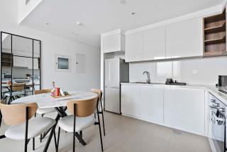 Silkhaus furnished 1BDR in Downtown new tower - 3