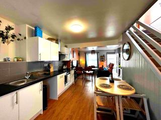 Charming 2BR Cottage in Devon | Fully Equipped & Cosy Retreat - Teignmouth - 3