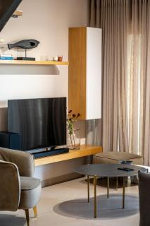 Elite Penthouse with Heated Pool and SkylineView - Pireo - 4