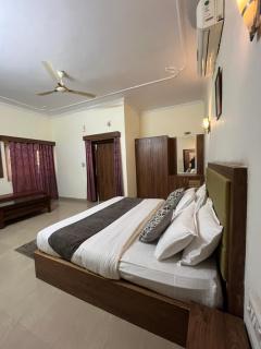 Silver Oak Country Yard Hotel & Resort - Ābu Road - 5