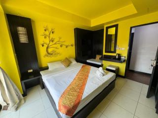 Azure Stays Patong - Patong Beach - 5