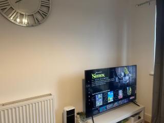 Apartment near Luton Airport, Train Station & Football Club - Luton - 9