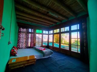 Old Likir Traditional Farm Stay - 6