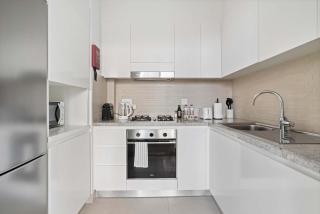 Silkhaus modern 1BDR in Downtown with balcony, pool, gym - 3