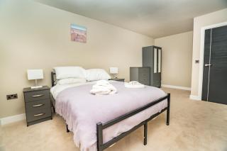 Fabulous 1 Bed Apartment in Birmingham - 8