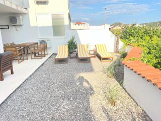 Lady A Apartment - Podglavica - 8