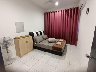 Naanee Homestay near Putrajaya Cyberjaya - musleem only - Kampung Dengkil - 8