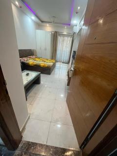 fully finished Studio room - Noida - 0