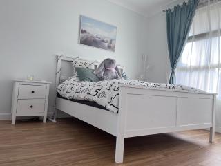 Private room & private toilet in Clearview - Gepps Cross - 3