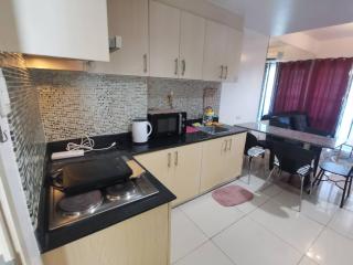 2 BR APT in SEA RESIDENCES - Manila - 3