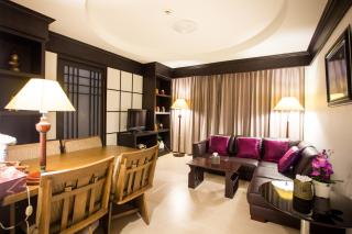 At Ayutthaya Hotel - 1