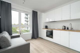 Nowoczesny Apartament dla 2 Doroslych i 2 Dzieci Parking by Noclegi Renters - Poznań - 0
