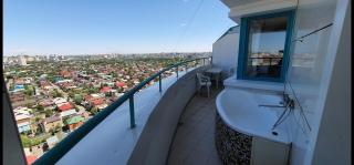 Видовые 3 х комнатные апартаменты с двумя террасами возле Хан-Шатыра - 3