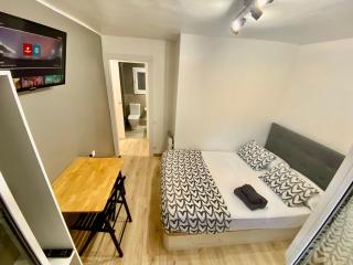 Suites nuevas con baño privado frente al metro st MWC Barcelona-FIRA - Hospitalet de Llobregat - 5