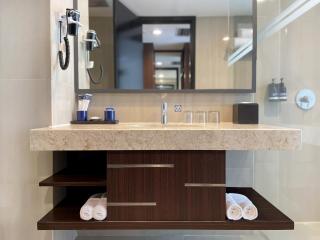 Aston Madiun Hotel & Conference Center - Madiun - 8