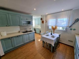 Luxury 2 bedrooms Apartment in La Carihuela Torremolinos 20 meters in from of beach - 4