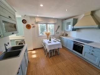 Luxury 2 bedrooms Apartment in La Carihuela Torremolinos 20 meters in from of beach - 3