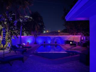 Azure Dreams House Heated Pool Modern Design - Pompano Beach - 0