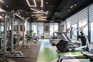 Livbnb-Stylish and Spacious 1BR Apartment with Private Balcony - 4