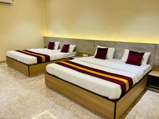 The Grand Chandra Hotel - 8