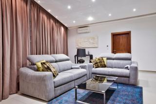Newly refurbished 4 bedroom apartment Sleeps 11 - Sliema - 7
