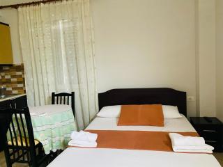 Guesthouse SeLu - Ksamil - 1