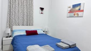 Centrally Located 1 Sea Eats and Bus Right in Front - San Pawl il-Baħar - 9